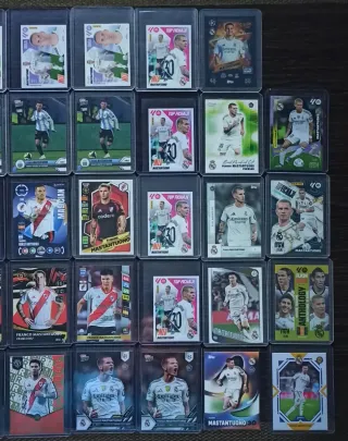 Lote de cartas de fútbol Mastantuono