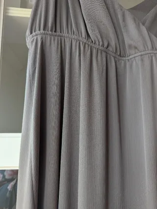 Vestido largo gris corte imperio