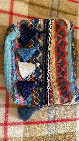 Bolso de tela con flecos Nuevo!!