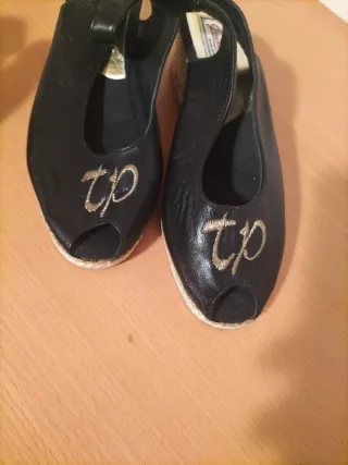 Sandalias de piel negras talla 38