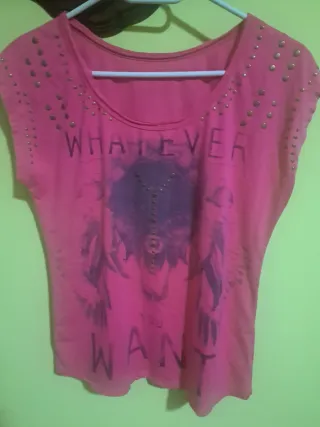 Camiseta rosa con estampado Whatever You Want