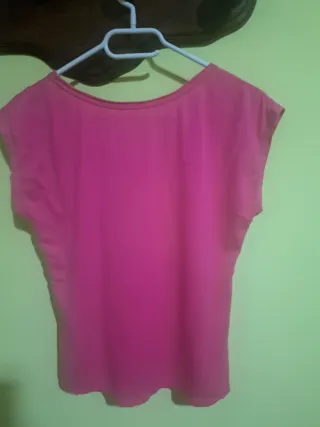 Camiseta rosa con estampado Whatever You Want