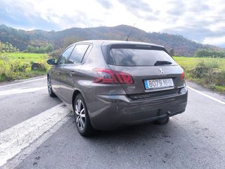 Peugeot 308 - 1.2 PureTech 130cv - 2018