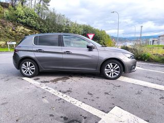 Peugeot 308 - 1.2 PureTech 130cv - 2018