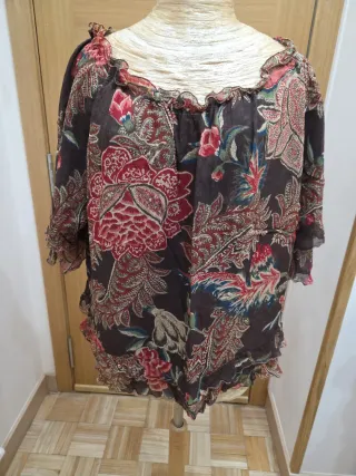 Blusa fresca estampada talla 50