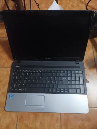 Acer Travelmate P253 Laptop PC