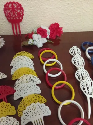 Accesorios traje gitana: peinetas, collares pulser