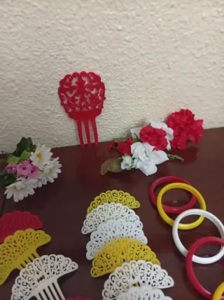 Accesorios traje gitana: peinetas, collares pulser