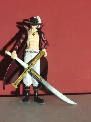 Figura Mihawk Ojos de Halcón One Piece