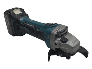 radial makita dga452