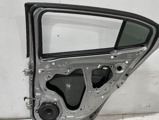 Mazda 143328 puerta tras der bhy07202xf 3 lim. ()