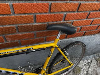 Bicicleta Montaña Amarilla BH