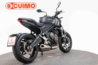 TRIUMPH TRIDENT 660
