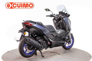 YAMAHA XMAX 125
