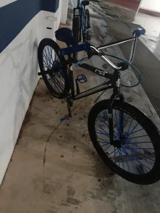 Bici Stunt Collective C2