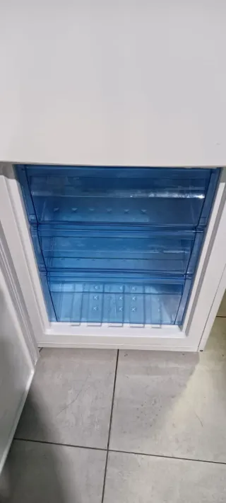 NEVERA COMBI ROMMER NO FROST ENERGÍA A+