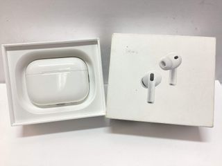 in-ear apple airpods pro 3