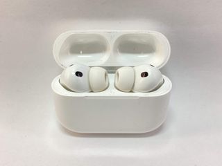 in-ear apple airpods pro 3