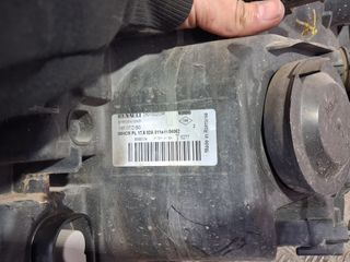 FARO DERECHO RENAULT CLIO III 260100203R