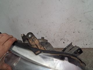 FARO DERECHO RENAULT CLIO III 260100203R