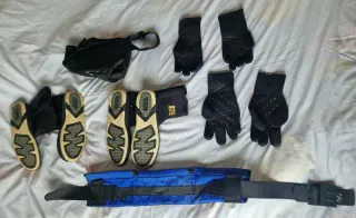 Escarpines guantes buceo cinturon bolsa y 3 plomos