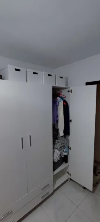 Armario 3 puertas casi nuevo