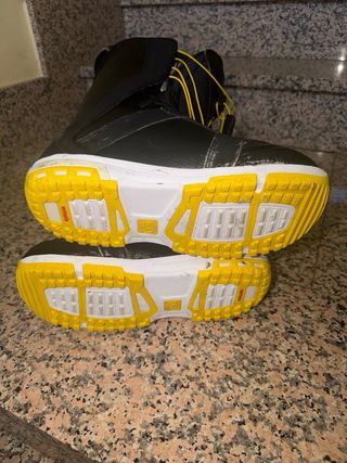 Botas de Snow Salomon Negras y Amarillas