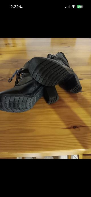 Botines negros con pelo