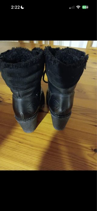 Botines negros con pelo