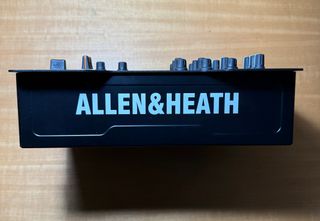 Allen & Heath Xone 23C Mixer DJ 2 Canali