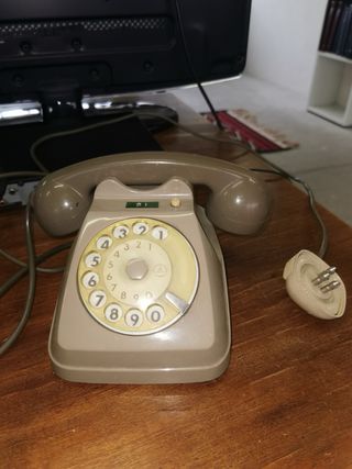 Telefono a disco vintage beige