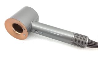 secador pelo dyson supersonic