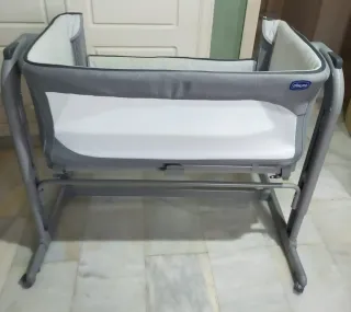 Minicuna Chicco Next2Me 2 Magic Gris