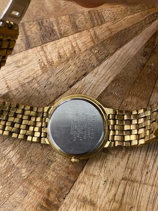 Reloj Seiko Quartz Dorado y Blanco (Mujer)