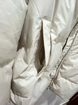 Chaqueta Oysho beige impermeable térmica XS