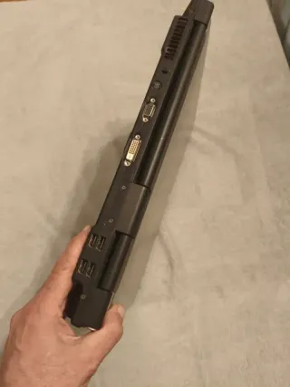 ASUS Z83C 17” + Mochila Targus premium – Todo OK