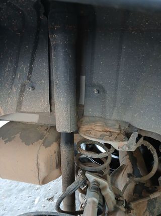 JUEGO AMORTIGUADORES TRASERO TOYOTA YARIS CROSS