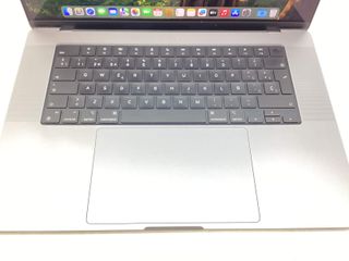 portatil apple apple macbook pro m1 pro 10-core 3.2 16 (16gpu) (2021) (a2485)