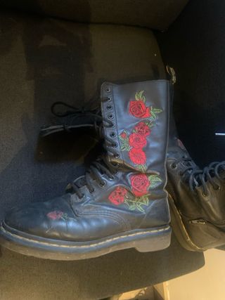 Botas Dr. Martens Talla 38 Flores Rojas