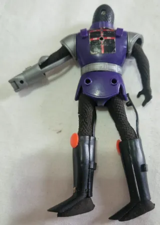 Lote de figuras y naves de juguete antiguas