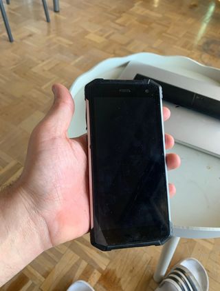 Teléfono Nomu Rugerizado Negro