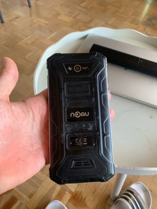 Teléfono Nomu Rugerizado Negro