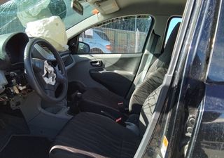 Piloto trasero derecho nissan pixo (uao) 5159525