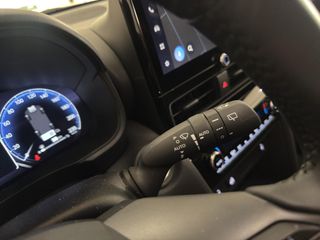 TOYOTA YARIS CROSS 1.5 VVT-I HYBRID PREMIERE EDITION AWD 130 5P