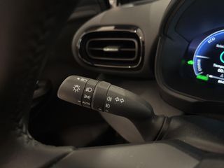 TOYOTA YARIS CROSS 1.5 VVT-I HYBRID PREMIERE EDITION AWD 130 5P