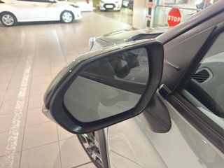 TOYOTA YARIS CROSS 1.5 VVT-I HYBRID PREMIERE EDITION AWD 130 5P