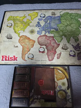 Pack 3 Juegos: Risk, Monopoly, Party & Family