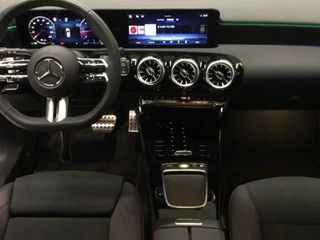 MERCEDES-BENZ Clase A 180 d Compacto