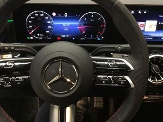 MERCEDES-BENZ Clase A 180 d Compacto