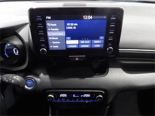 TOYOTA Yaris 1.5 120H Style